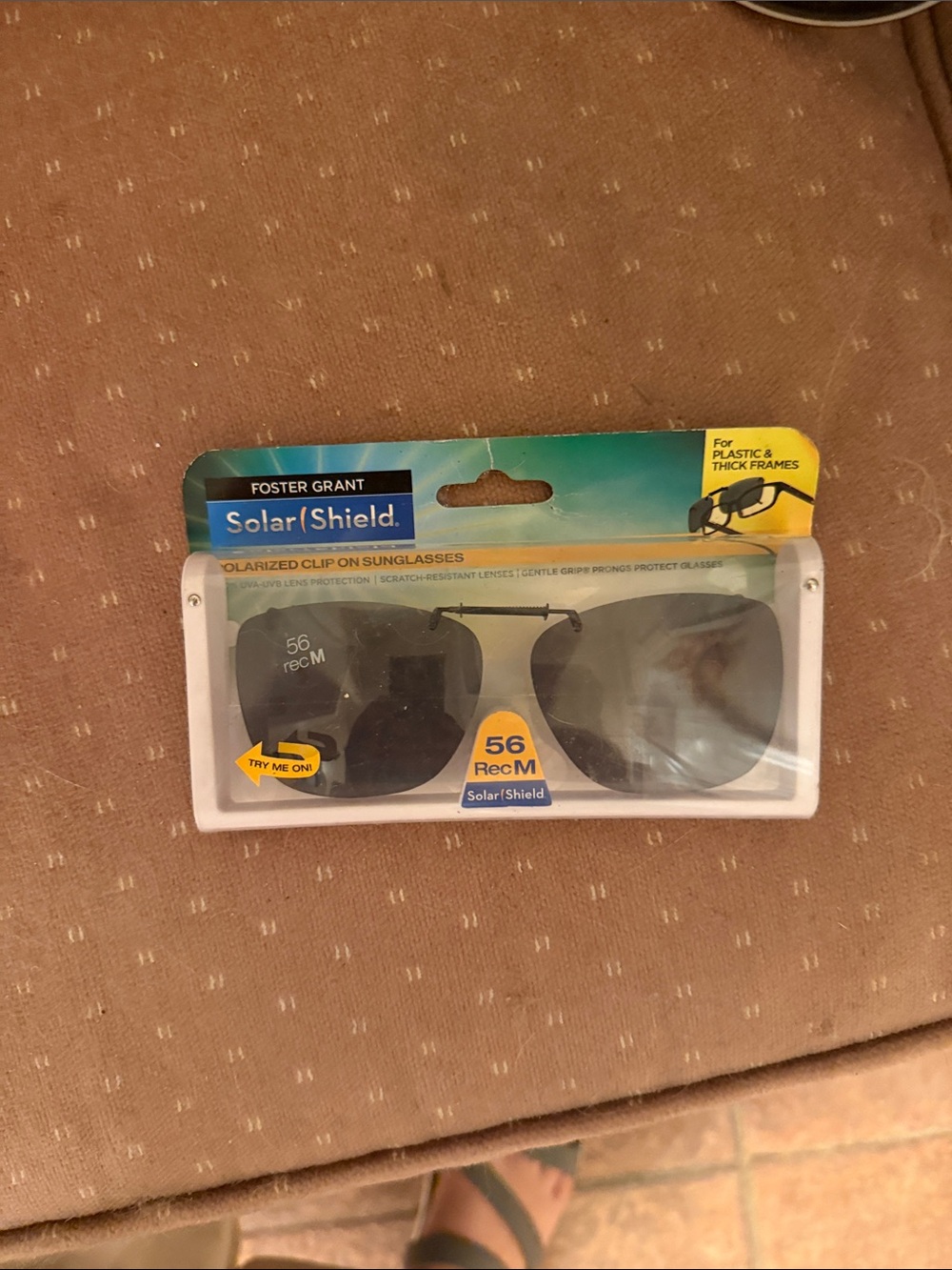 Foster Grant SolarShield Polarized Clip-On Sunglasses - Dark Gray Lenses